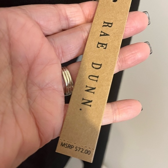 Rae Dunn Black Puff Sleeve “LOVE” Sweater Sz M NWT - Picture 4 of 7